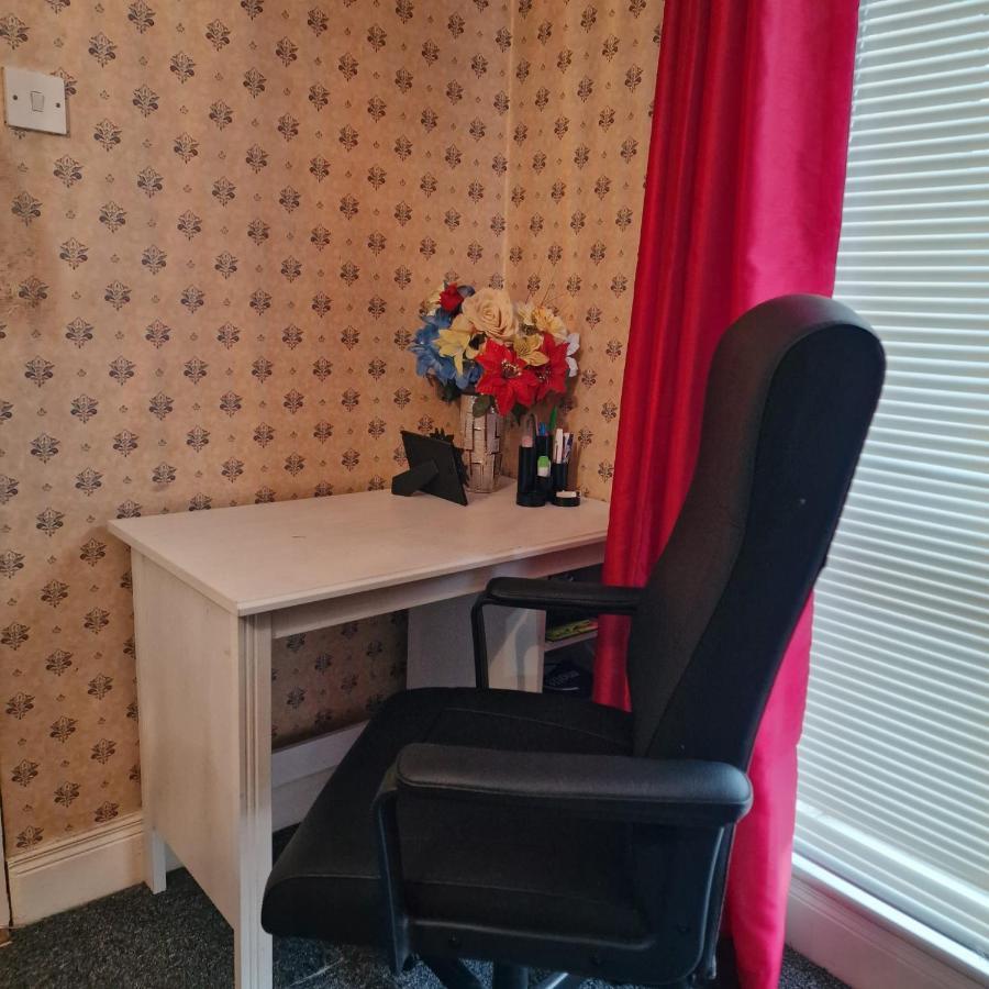 Females Only - Private Bedrooms In Dublin Lucan Extérieur photo