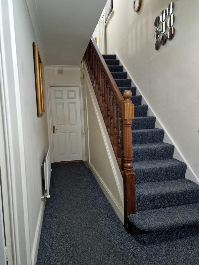 Females Only - Private Bedrooms In Dublin Lucan Extérieur photo